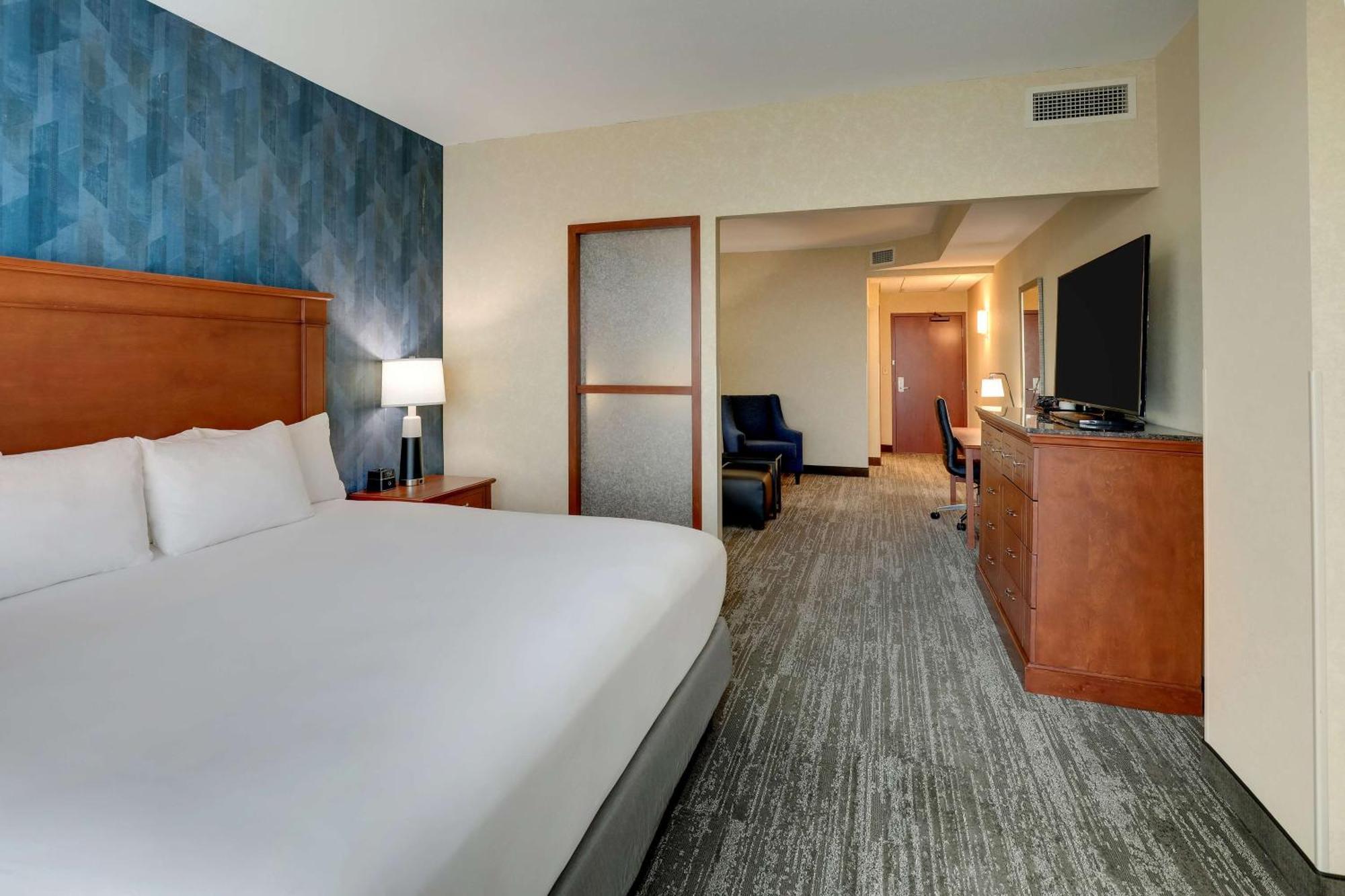 Drury Plaza Hotel Mt Vernon マウント・バーノン エクステリア 写真