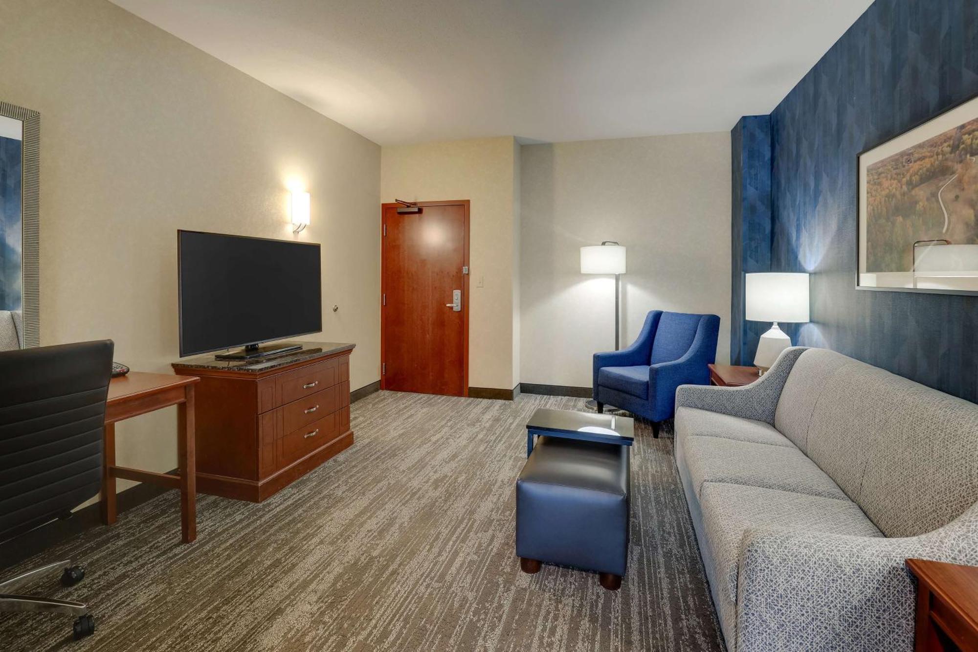 Drury Plaza Hotel Mt Vernon マウント・バーノン エクステリア 写真